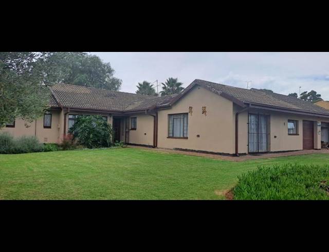 3 BEDROOM HOUSE FOR SALE IN FLORA GARDENS